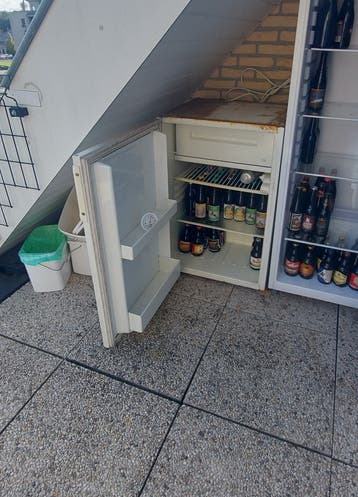 koelkast - ijskast met vriesvak . gratis