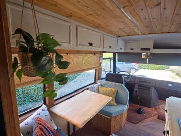 Mercedes-Benz 611D Oldtimer Camper Tinyhouse