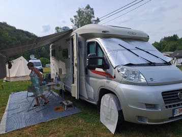 CAMPER