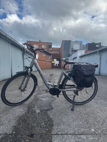 VELOCI ELEKTRISCHE FIETS MET BAFANG MIDDENMOTOR