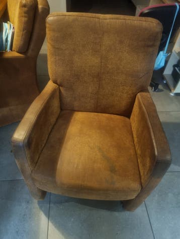 gratis 6 eetkamerstoelen op wieltjes