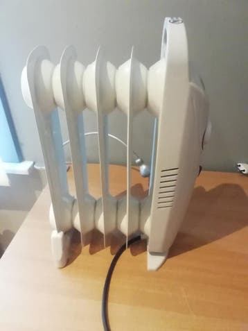 Radiator voor caravan of camper.