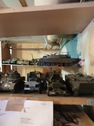 Militair 1/35 gemonteerd 90 stuks ongemonteerd 12 stuks
