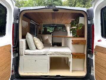 Opel Vivaro kampeerbus