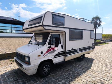 Peugeot J5 oldtimer camper met slechts 157.000 met Carpass!