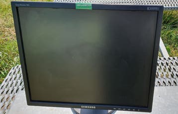 gratis flat screens