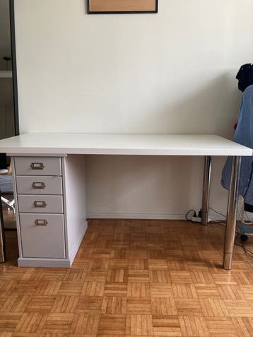 Tafel + bureaukastje Ikea GRATIS