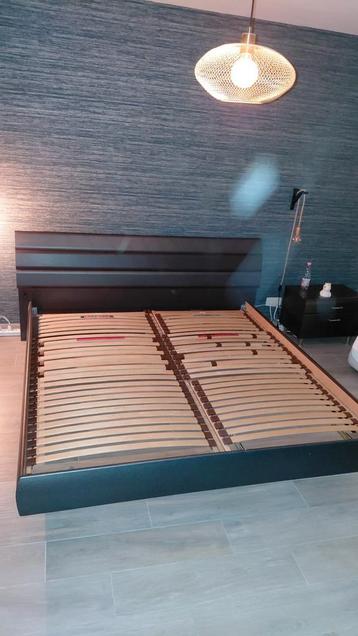 Bed 200x180 cm, gratis, gebruikssporen