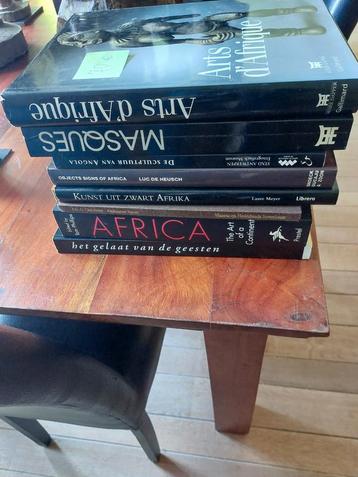 Boeken over Afrikaanse kunst 