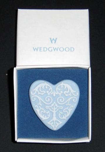 Wedgwood porseleinen broche (hart - coeur - heart)