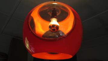 Massive oranje Bug Eye retro vintage lamp 70's Space Age