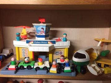 FISHER PRICE Vintage luchthaven met héél véél gerief erbij