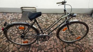 2 Vintage fietsen
