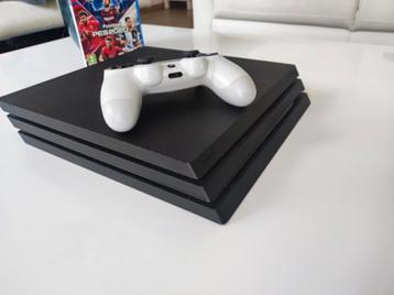 PS4 pro-console met pes 2020 en controller 