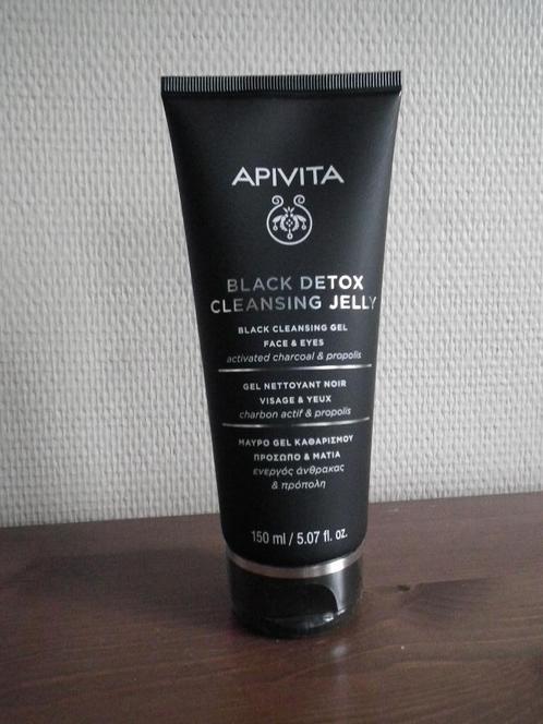 Apivita gel nettoyant détox noir visage & yeux (150 ml) neuf, Bijoux, Sacs & Beauté, Beauté | Soins du visage, Neuf, Nettoyage