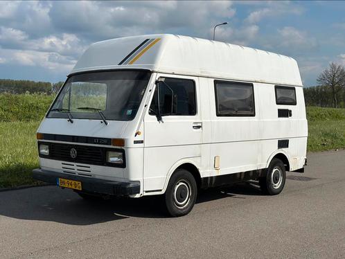VOLKSWAGEN T28 CAMPER / MOBILHOME uit 1985, Caravanes & Camping, Camping-cars, Entreprise, Volkswagen, Diesel, Enlèvement