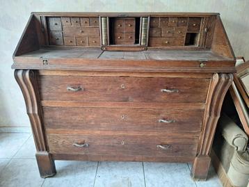 Antieke secretaire 