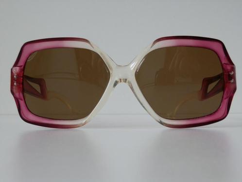 Vintage dames zonnebril., Handtassen en Accessoires, Zonnebrillen en Brillen | Dames, Zo goed als nieuw, Zonnebril, Overige merken