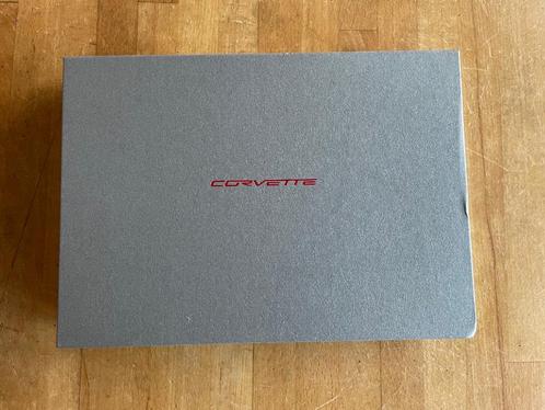 Dossier de presse “Corvette C6” version coffret NEUF, Livres, Autos | Livres, Neuf, Chevrolet, Enlèvement ou Envoi