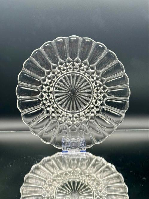 Grande assiette de présentation en verre vintage, Antiquités & Art, Antiquités | Verre & Cristal