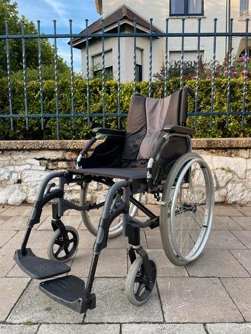 Invacare Action 3 opvouwbare rolstoel goed staat