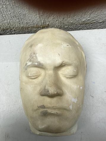 Curiosite  brocante masque mortuaire en bon état