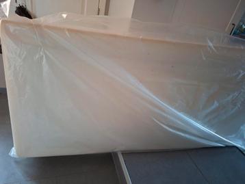 Matelas sans housse 210x90 gratuit