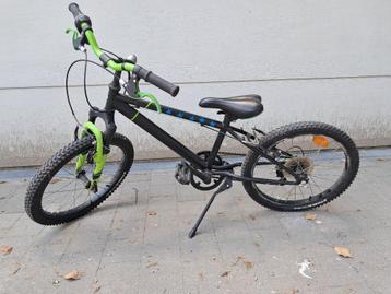 Jongens fiets