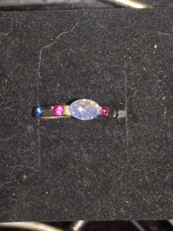 Bague couleur or taille 15 mm véritable opale australienne t