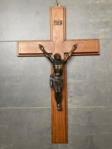 Groot Kruis met Christus in brons (82 cm)