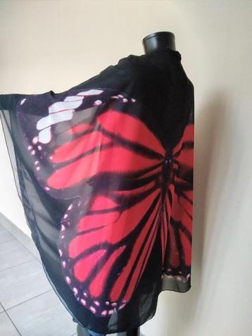 Magnifique kimono en forme de papillon 