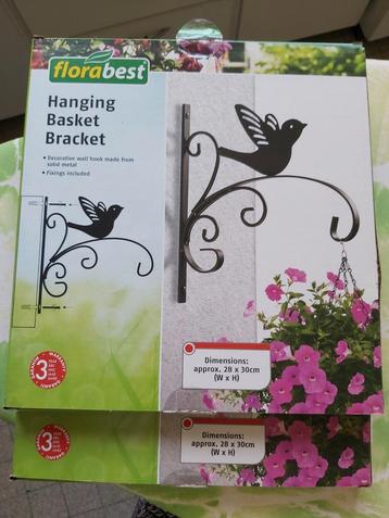 Hanger voor planten met vogel