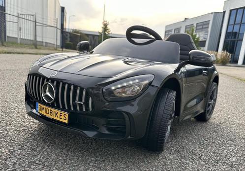 Mercedes GT-R AMG zwart 12V RC / Leder / Rubberban, MP3, AUX, Kinderen en Baby's, Speelgoed | Buiten | Voertuigen en Loopfietsen