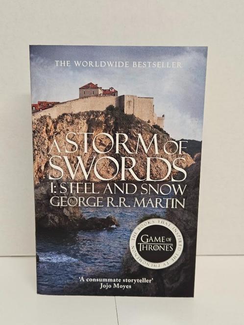 Boek A Storm of Swords I: Steel and Snow, Livres, Fantastique, Comme neuf, Enlèvement ou Envoi