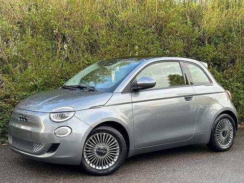 Fiat 500 42 kWh+NAVI+TOIT PANO*TVA DEDUCTIBLE* (bj 2022), Auto's, Fiat, Bedrijf, Te koop, Airbags, Airconditioning, Alarm, Bluetooth