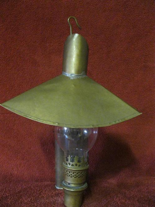 Antieke hanglamp petroleum- wandlamp olielamp., Antiquités & Art, Antiquités | Éclairage, Enlèvement