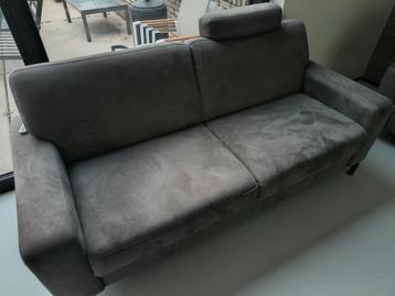 Gratis. 2x dubbel zitbank. 1x enkel zit.