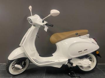 Vespa Sprint S  50 cc B klasse Off Dealer Vertriest Deinze