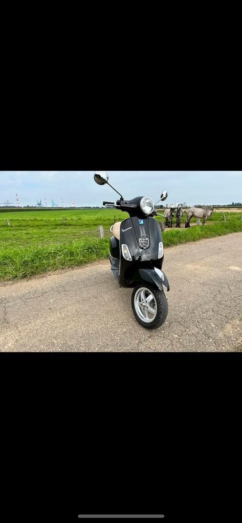 Vespa LX 50 4t4v B klasse, Vélos & Vélomoteurs, Scooters | Vespa, Utilisé, Vespa LX, Classe B (45 km/h), Essence, Enlèvement