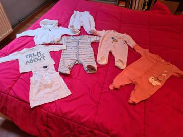 Lot vêtements bébé 1 mois