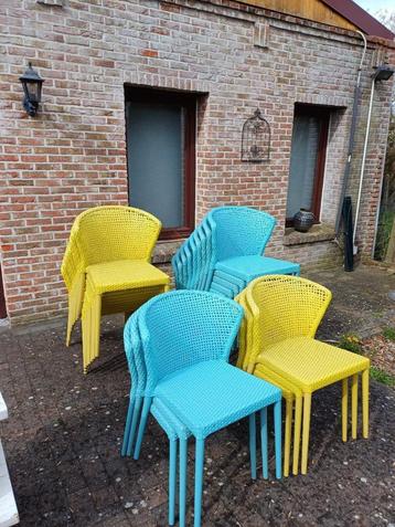 terrasstoelen, horeca, terras, blauw , geel stapelbaar