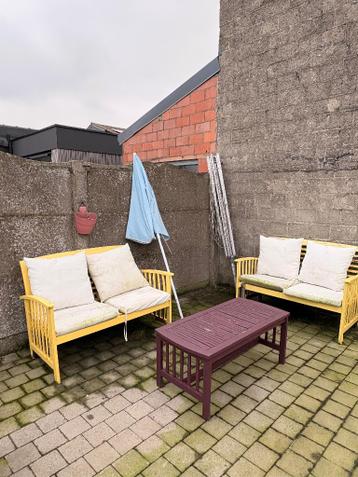 Lounge set buiten - houten bank en tafel