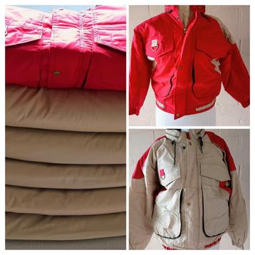 LOT kleding + bedsprei (2 kussens)