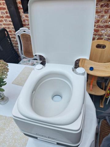 Caravan of tent chemical wc