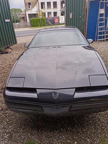 Voiture ancienne PONTIAC FIREBIRD 1989 2,8 l de 3e génératio