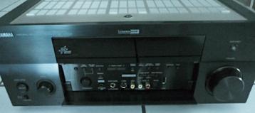 Amplificateur Yamaha RX V2700 (à réparer)