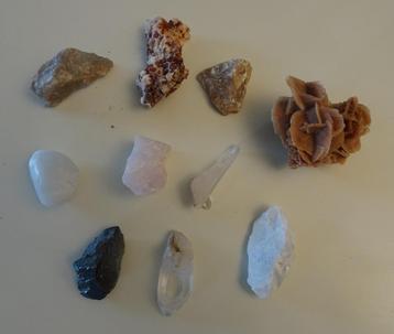 Lot de 10 petits minéraux