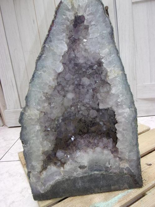 Amethist – amethyst geode 25kg, Collections, Minéraux & Fossiles, Minéral, Enlèvement