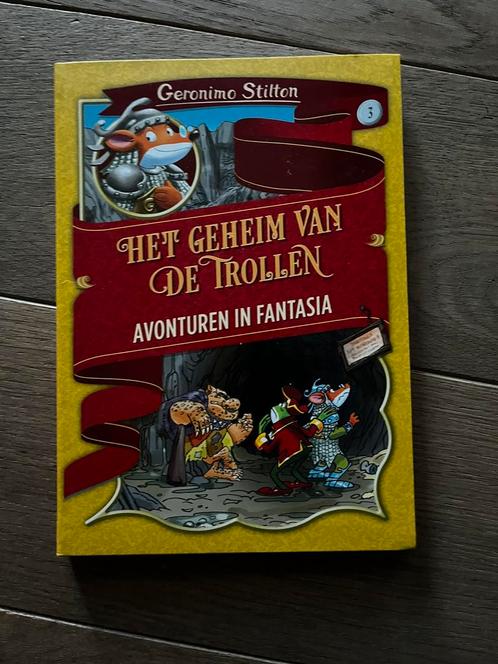 Geronimo Stilton - Het geheim van de trollen, Livres, Livres pour enfants | Jeunesse | Moins de 10 ans, Comme neuf, Enlèvement