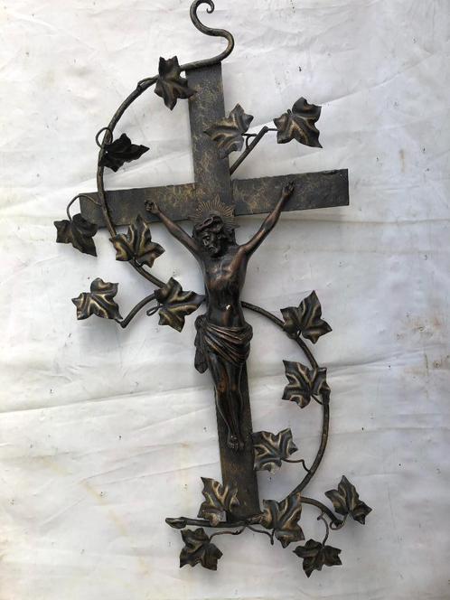 Christ crucifié, Antiquités & Art, Antiquités | Objets religieux, Enlèvement
